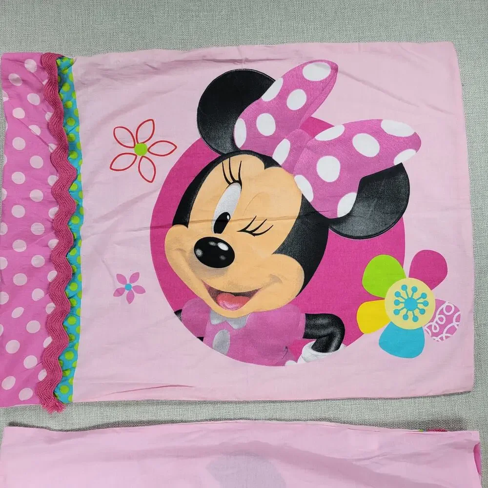Disney Minnie Mouse Pillowcases Standard Pink Bow-tique Crochet Trim Set of 2
